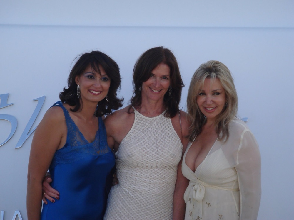 Afshan, Sue Masterson, and Jan Wallace (left to right) Afshan, Sue Masterson, and Jan Wallace (left to right)